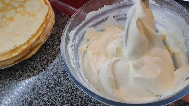 Млинці з желе і сирним кремом. смотреть онлайн