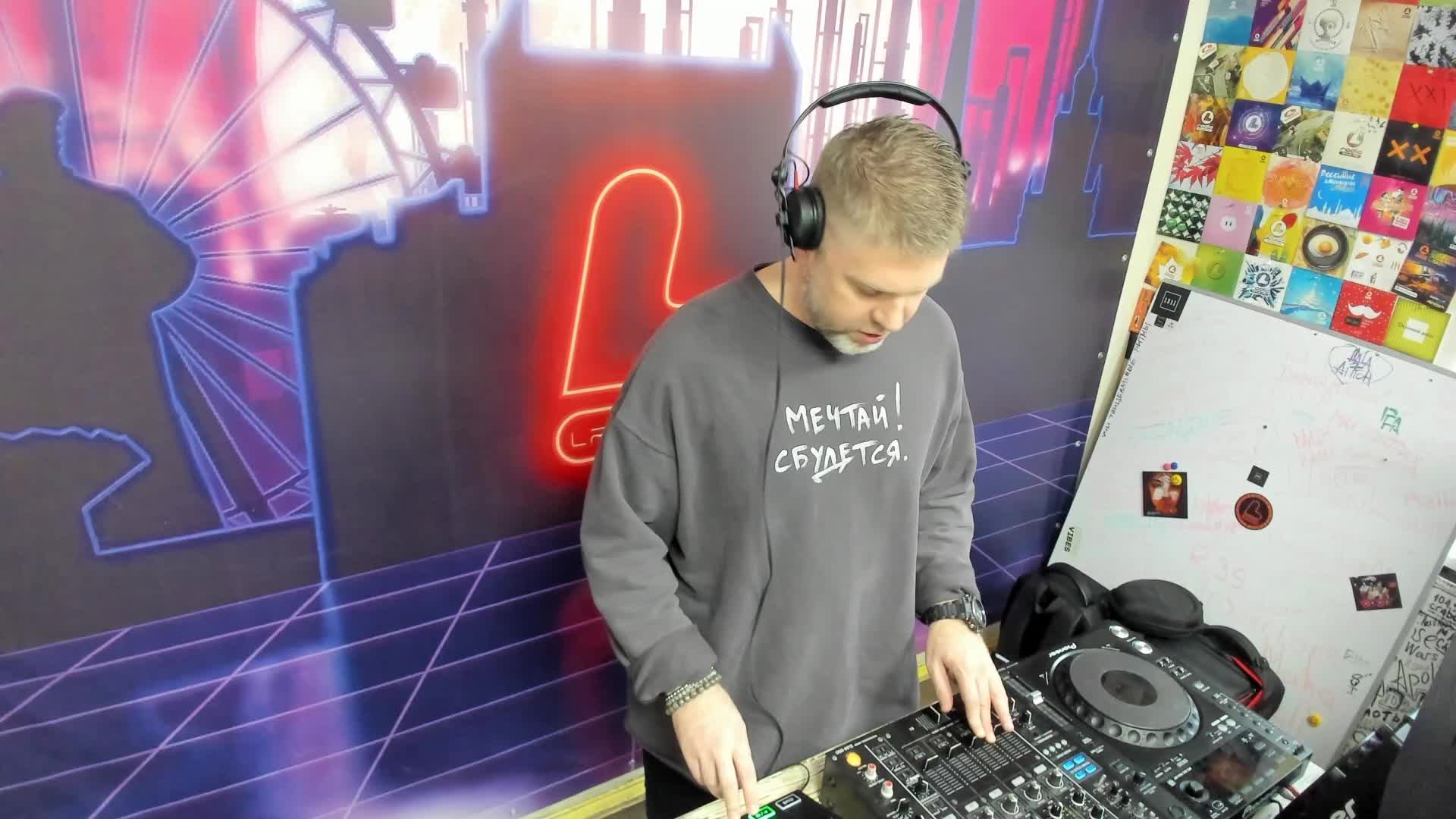 Живые игры 13.12.24 смотреть онлайн