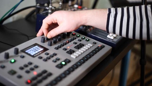 Height. Techno with the Elektron Analog 4 and Soundcraft EPM 6 Mixer. Jamuary. смотреть онлайн