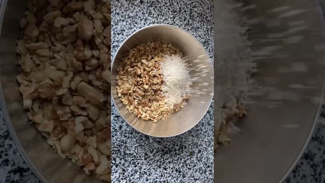 Рецепт вкусной домашней гранолы🤤 ищи в описании) смотреть онлайн