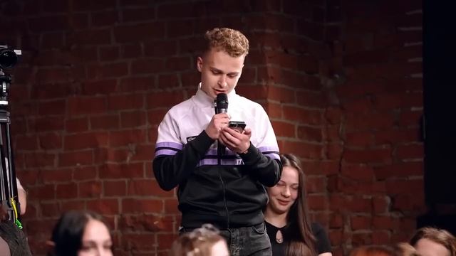 АНЯ ЕНИНА Vs 50 ХЕЙТЕРОВ! **Встречается с Даней Кашиным?**