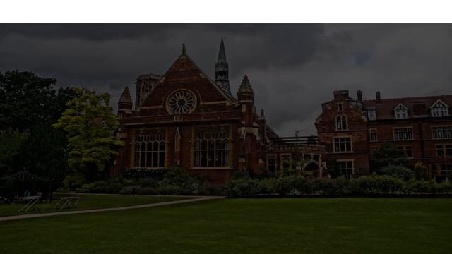 Best Fashion Design School in Valencia, Spain смотреть онлайн