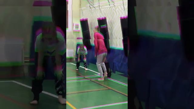 Тренер задал скорость #инклюзивныйспорт #развитиедетей #развитиедетейовз #тренербьет