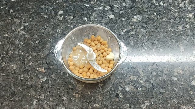 Хумус / Hummus смотреть онлайн