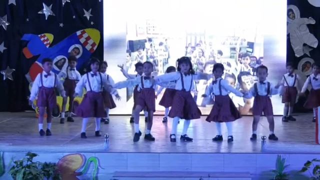 |SCHOOL DAYS- CHUCK BERRY SONG| GROUP DANCE| смотреть онлайн