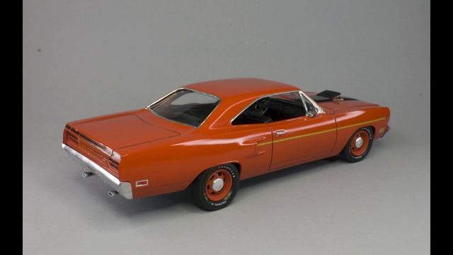 Revell 1/24 1970 Plymouth Road Runner смотреть онлайн