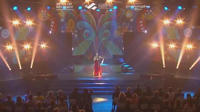 «Под дугой колокольчик поёт» В. Гарлицкий, муз. М. Николаевский, поет Валерия Янковская смотреть онлайн