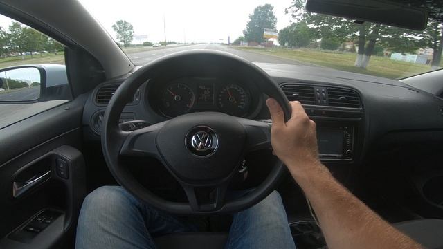 2015 Volkswagen Polo 1.6L Тест-Драйв.