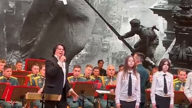 Вячеслав Ольховский "Такая нам судьба дана" . концерт памяти Арно Бабаджаняна 12.12.2024г. смотреть онлайн