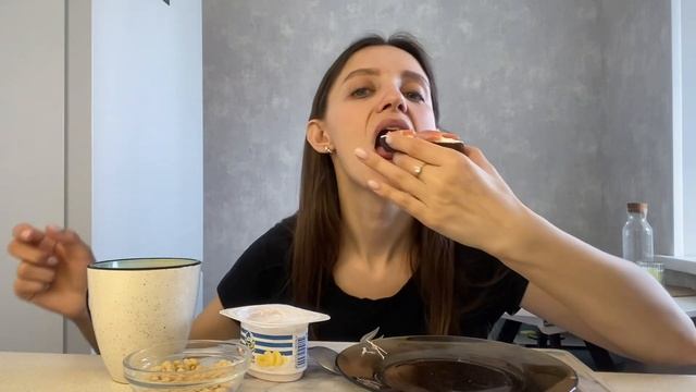 MUKBANG | Бутерброд с рыбкой и творожок | Доброе утро ☀️ смотреть онлайн