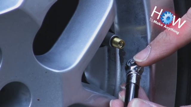 How to Use a Tire Gauge смотреть онлайн