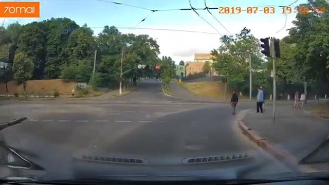 Киев, соломянка, козицкого курская.
Зачем вообще нужны светофоры, если на них все клали? Видео Оле смотреть онлайн