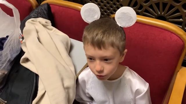 Марк. Хоккей. Футбол. Горные лыжи. Танцы. Хоккей с мячом. смотреть онлайн