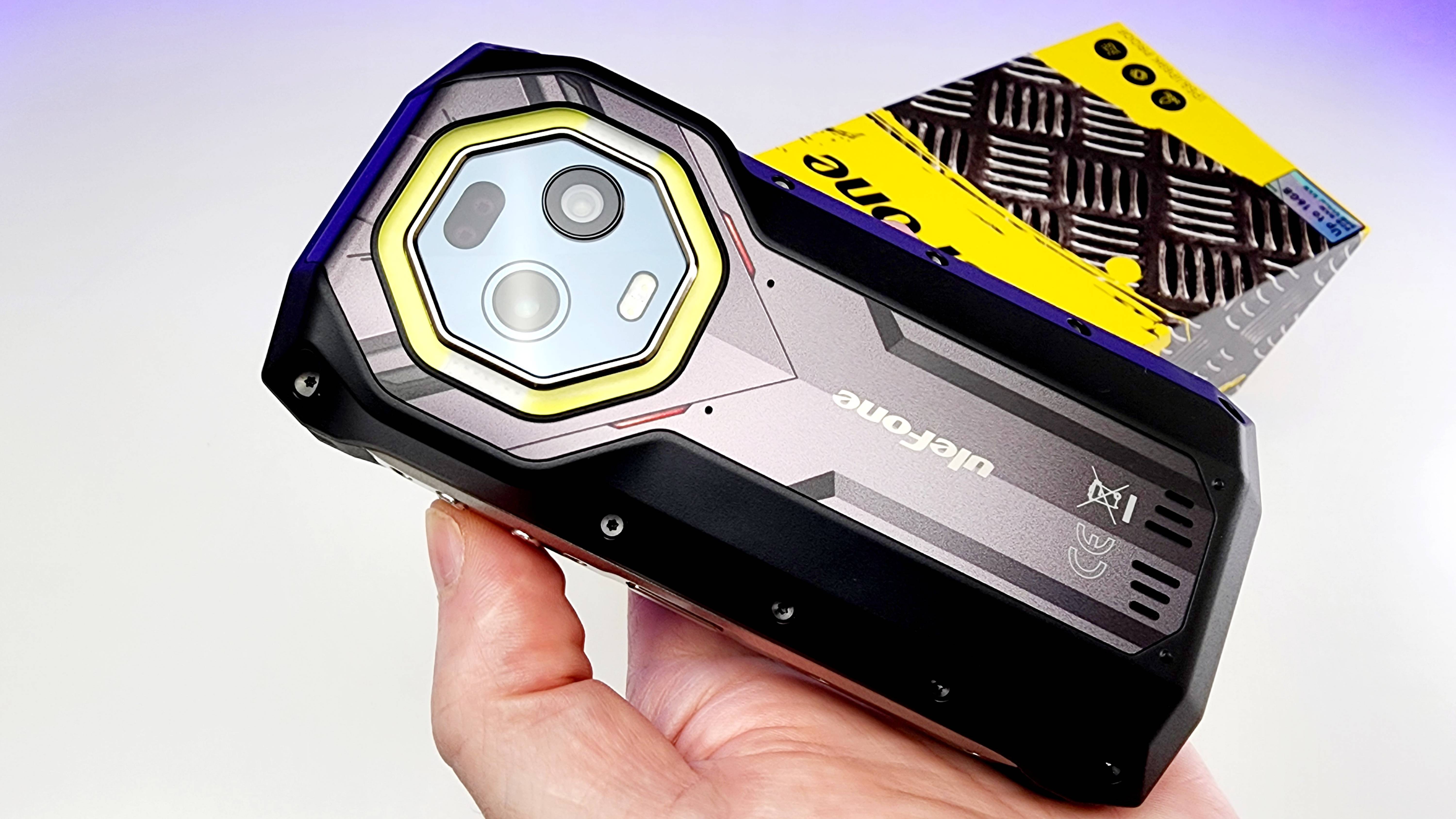 Удар ФАБ 300 по Xiaomi и Samsung! ⚡ Топ НОВИНКА Смартфон IP68 Ulefone Armor Mini 20 Pro смотреть онлайн