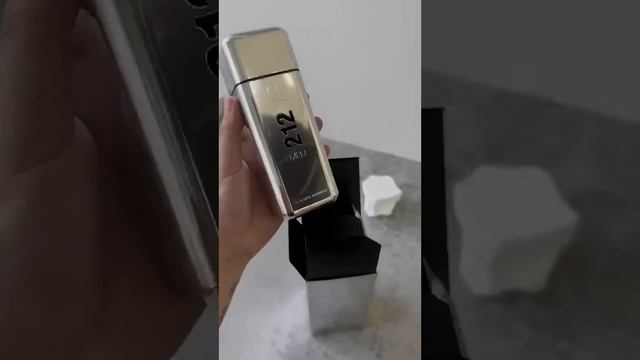 𝗖𝗮𝗿𝗼𝗹𝗶𝗻𝗮 𝗛𝗲𝗿𝗿𝗲𝗿𝗮 𝟮𝟭𝟮 𝗩𝗶𝗽 𝗠𝗲𝗻 𝗘𝗗𝗧 Chiết 10ml & Full 100ml 212 Vip Men смотреть онлайн