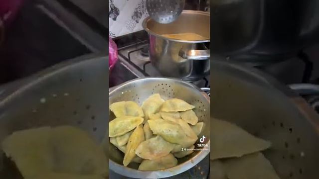 Harika Mardin usulü içli köfte 😋😋😋 смотреть онлайн