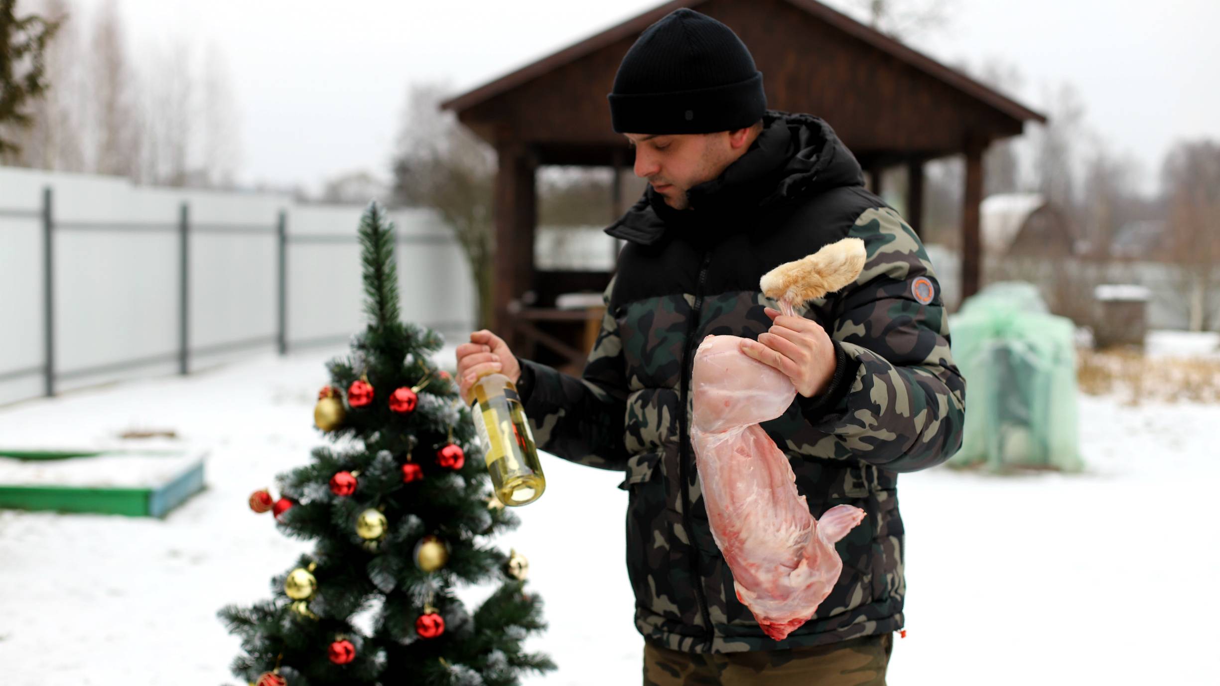 Кролик томленый в вине в казане на костре смотреть онлайн