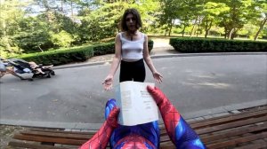TOP 3 SPIDER-MAN ESCAPING CRAZY GIRLS IN LOVE (PARKOUR ROMANTIC POV)