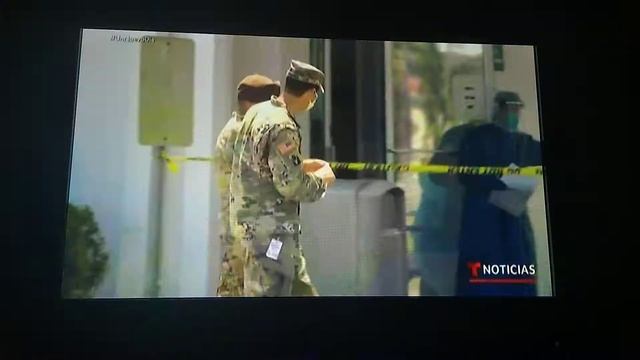 Nicole Suarez Sexy Legs OutFit & Karina Segovia El Tempo смотреть онлайн