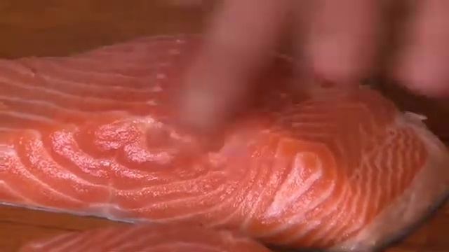 Carpaccio de saumon de Norvège avec Thomas Clouet смотреть онлайн