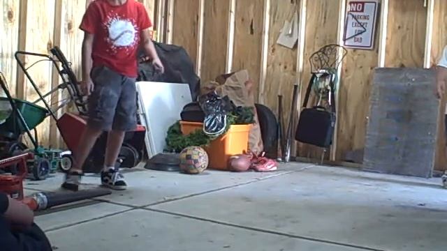 fighting the camera guy (not fair LOLZ) смотреть онлайн