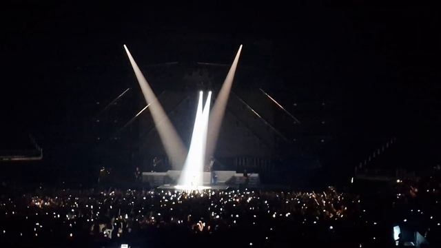 Evanescence Live O2 Arena Worlds Collide Tour 14/11/22 "Bring me to life" смотреть онлайн