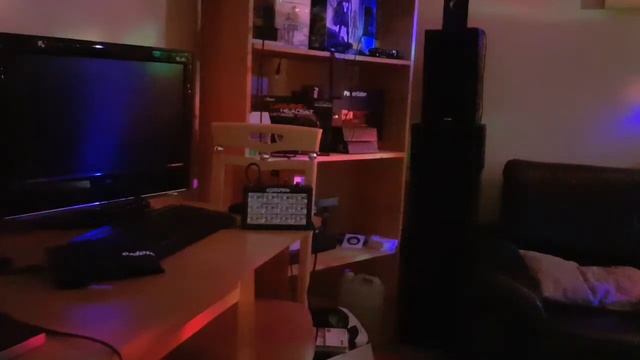 LED Room Strobe 12-18 смотреть онлайн