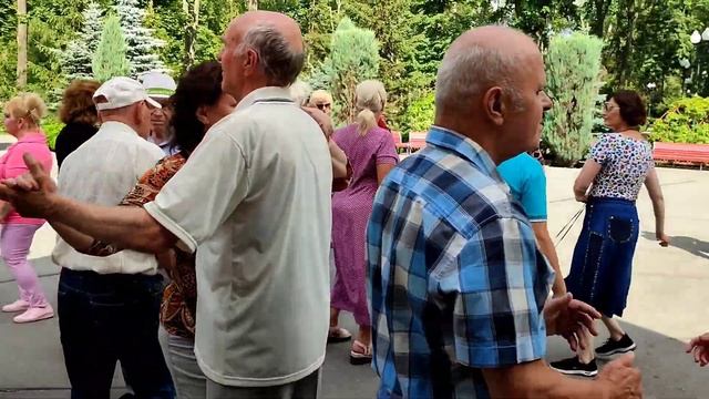 ЛЮБИ МЕНЯ ТАК, ЧТОБ СЕРДЦЕ ЗАБИЛОСЬ! ИЮЛЬ 2023 ТАНЦЫ ХАРЬКОВ УКРАИНА