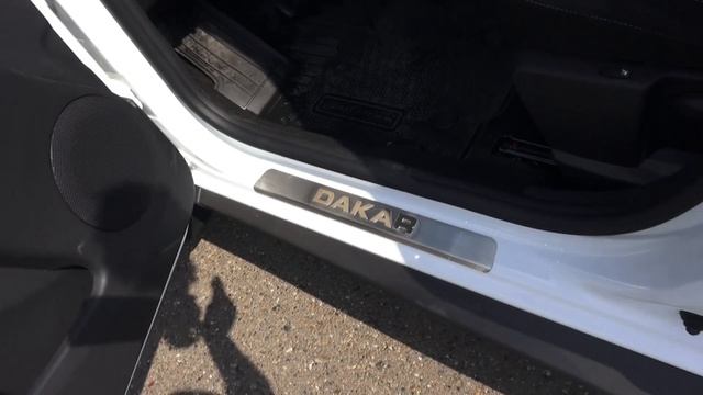 2018 Renault Duster 2.0 AT 4x4 Dakar Black Edition Eng