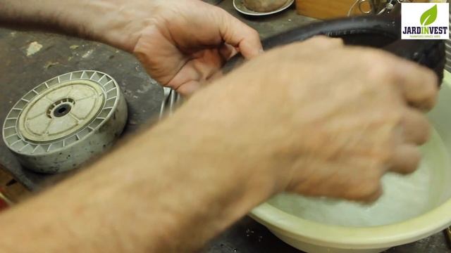 [Tutoriel Tondeuse N°11] : Astuce Pour Changer Un Bandage De Roue De Tondeuse Honda