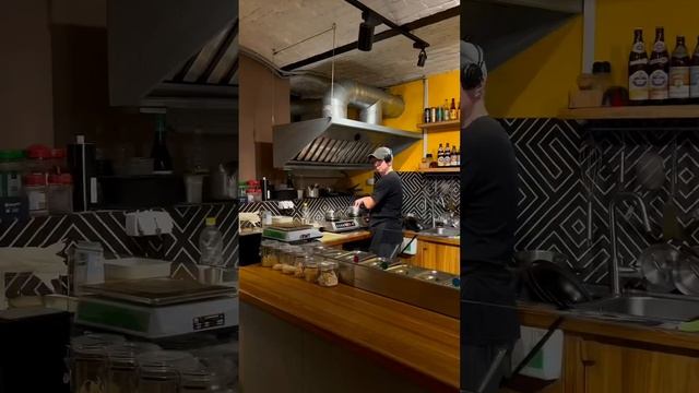 ЛУЧШАЯ ИТАЛЬЯНСКАЯ ДОМАШНЯЯ ПАСТА в Петербурге #спб #обзор #еда #советы #вкусно #италия #реки #паст смотреть онлайн