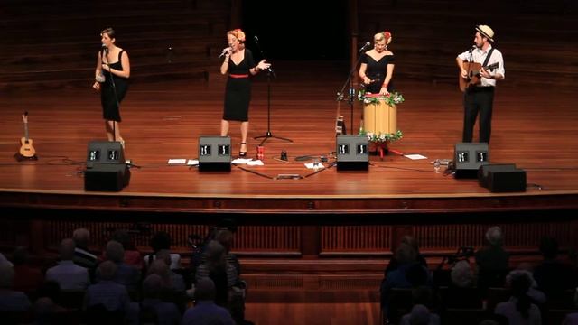 The Banana Boat Song (DAY O) смотреть онлайн