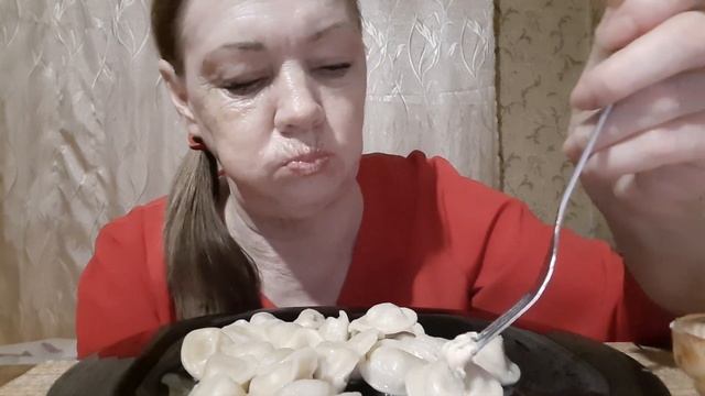 #Mukbang Tatyana eats #пельмени 🥟🥟🥟😋👍#вкусно смотреть онлайн
