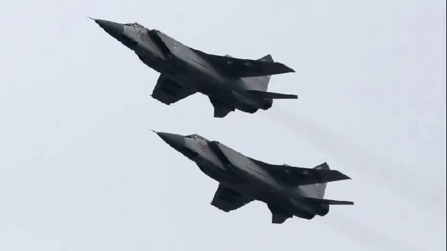 MiG-31 Foxhound Vs SR-71 Blackbird. Who Will Win..? смотреть онлайн