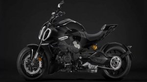 The 2023 2024 Ducati Diavel V4 Overview Price Specs & Release date