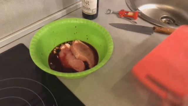 Кушать Здорово #3 / РАДИОАКТИВНЫЕ стейки смотреть онлайн