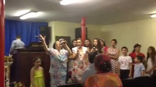 Sora estera lauda pe dumnezeu din toata inima osanale osanale in biserica efrata din bruxel смотреть онлайн