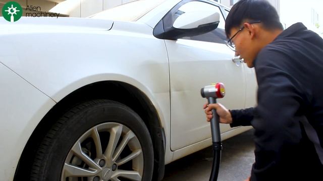 Demonstration of 200W Seagull pulse laser cleaning machine for efficient car paint removal. смотреть онлайн