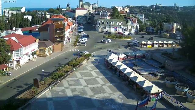 Вебкамера "Площадь Советская". Запись 26.06.2016 18:00:02 смотреть онлайн