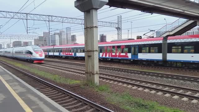 Поездка на мцд иволга скоростной сапсан двухэтажный поезд поезда для детей