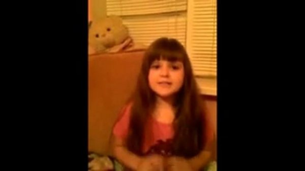 Русская девочка поёт таджикский реп