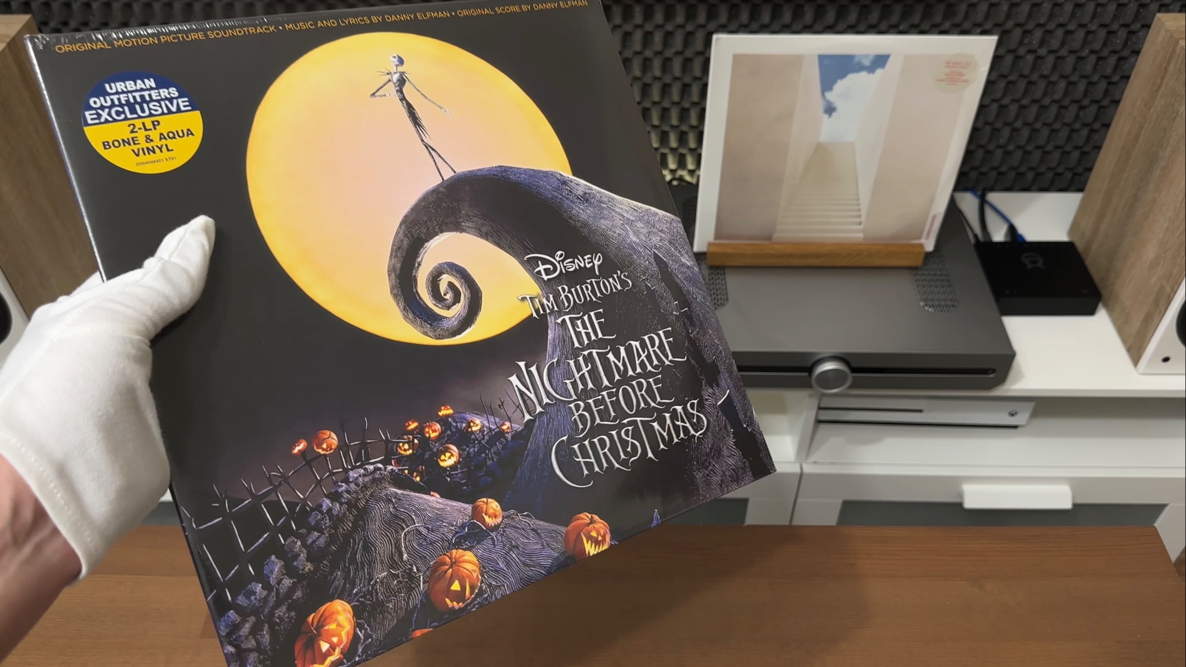OST Nightmare Before Christmas (Bone & Aqua Vinyl) - Распаковка и обзор виниловой пластинки смотреть онлайн