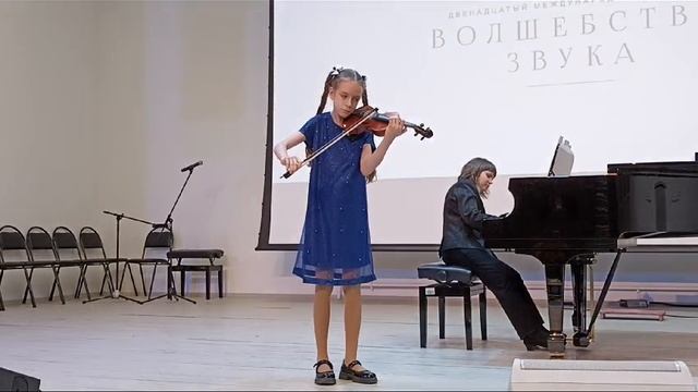 Г. Портнов. "По рекам и каналам Петербурга..." (исполняет уч. 5 кл. Шишлова Полина) смотреть онлайн