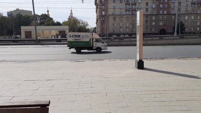 Метромаркет у входа новое смотреть онлайн