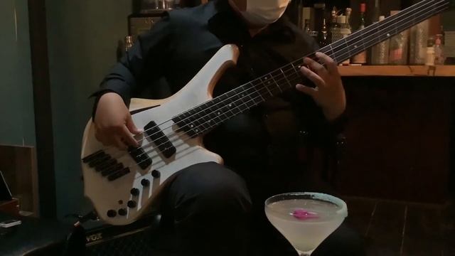 Secret Daybreak/速水奏、新田美波 (bass cover) смотреть онлайн