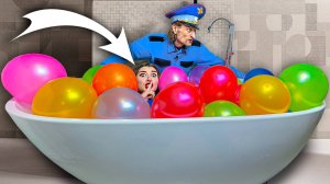 Экстремальные Прятки От Охранника В Огромном Доме !