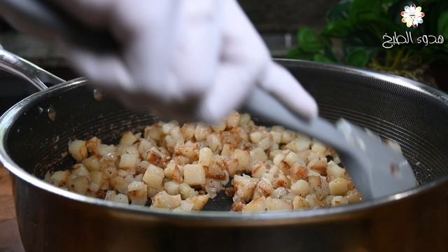 طريقة سهلة ولذيذة لوصفة بيض مع البطاطس! Easy and delicious egg omelette recipe with potatoes! TASTY смотреть онлайн