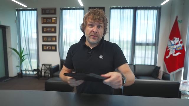 Lenovo ThinkPad X1 Carbon Gen12 OLED | Review by Benediktas Vanagas смотреть онлайн