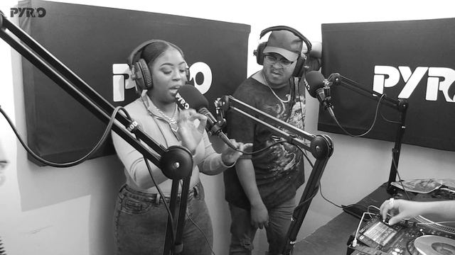 Oblig With Lioness, Manga Saint Hilare, Queenie & Subten - PyroRadio смотреть онлайн
