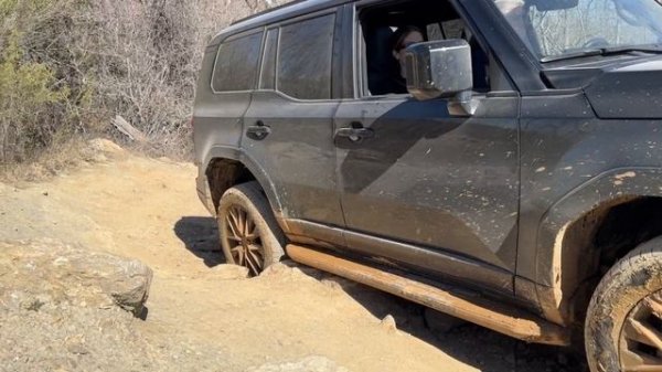 Lexus GX 550 Rock Crawling - Most Capable Base Model Ever??